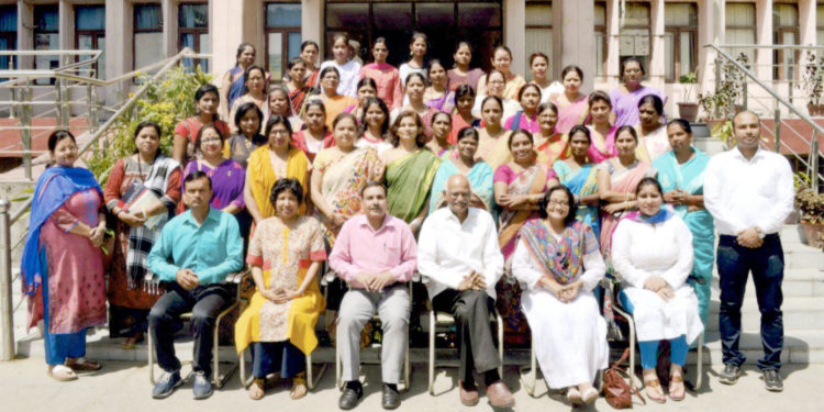 Photo of एनसीसीई ने 41 महिला कॉपरेटरों को किया प्रशिक्षित