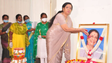 Photo of तमिलनाडु: पुरस्कार विजेताओं ने जया को उनकी जयंती पर किया याद