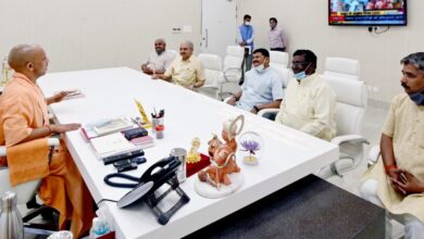 Photo of सहकार भारती नेताओं ने योगी से की मुलाकात; सम्मेलन के लिए मांगा समर्थन