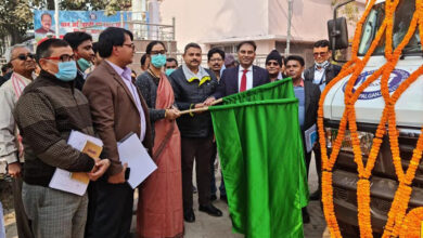 Photo of सचिव ने गोपालगंज डीसीसीबी मोबाइल एटीएम वैन को दिखाई हरी झंडी