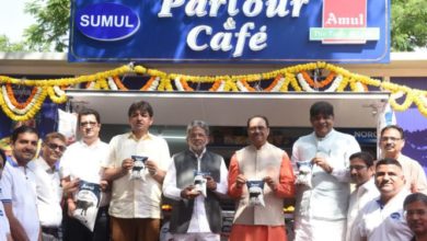Photo of सुमुल ने पार्लर कम कैफे का किया उद्घाटन