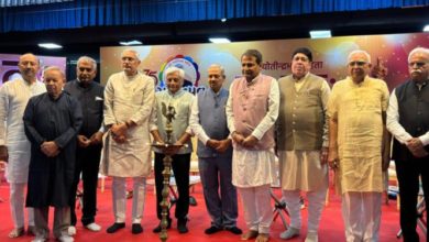 Photo of 75 वर्ष पूरे करने पर मेहता का गर्मजोशी से सम्मान