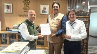 Photo of चीनी क्षेत्र से जुड़ी समस्याओं पर एनएफसीएसएफ ने सचिव से की मुलाकात