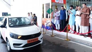 Photo of महाराष्ट्र में ‘भारत टैक्सी’ का शुभारंभ, सीएम ने हरी झंडी दिखाकर किया रवाना