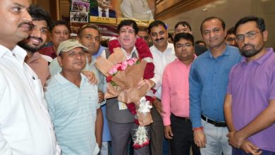 Photo of सहकारी नेताओं ने अहमदाबाद एयरपोर्ट पर संघानी का किया भव्य स्वागत